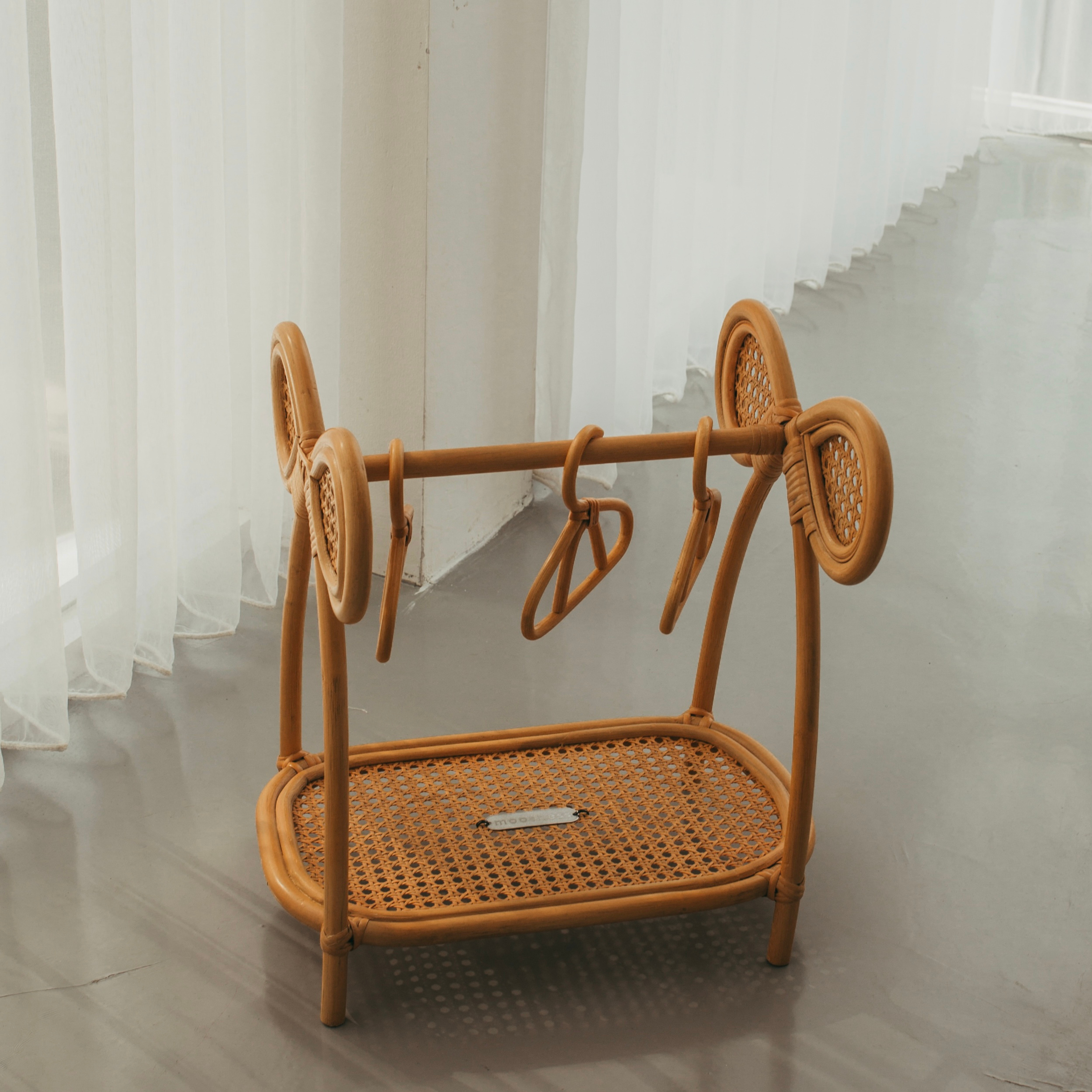 Mooshess Kelly Cloth Rack